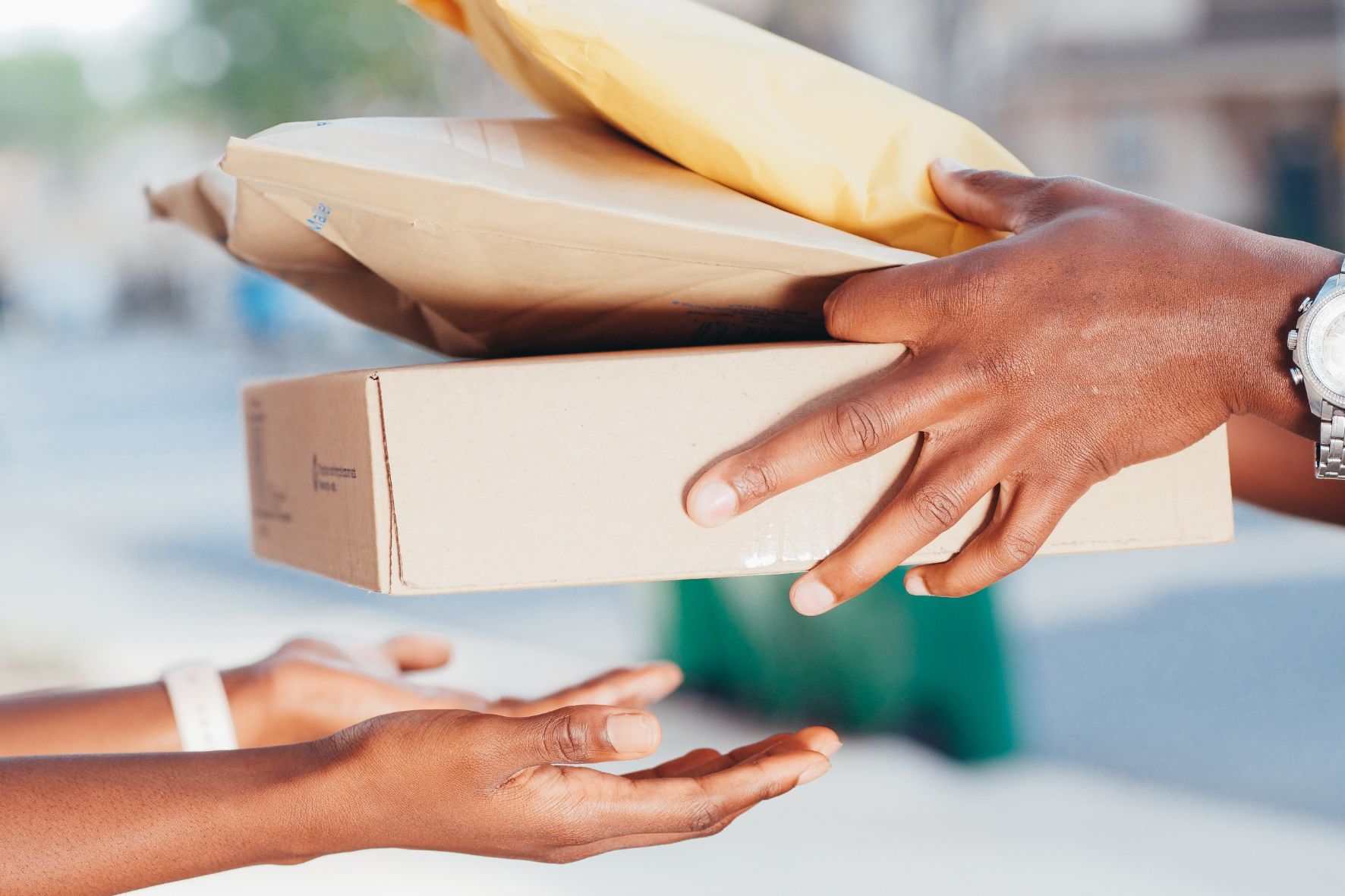 Les obstacles logistiques du transport de colis vers les DOM-TOM